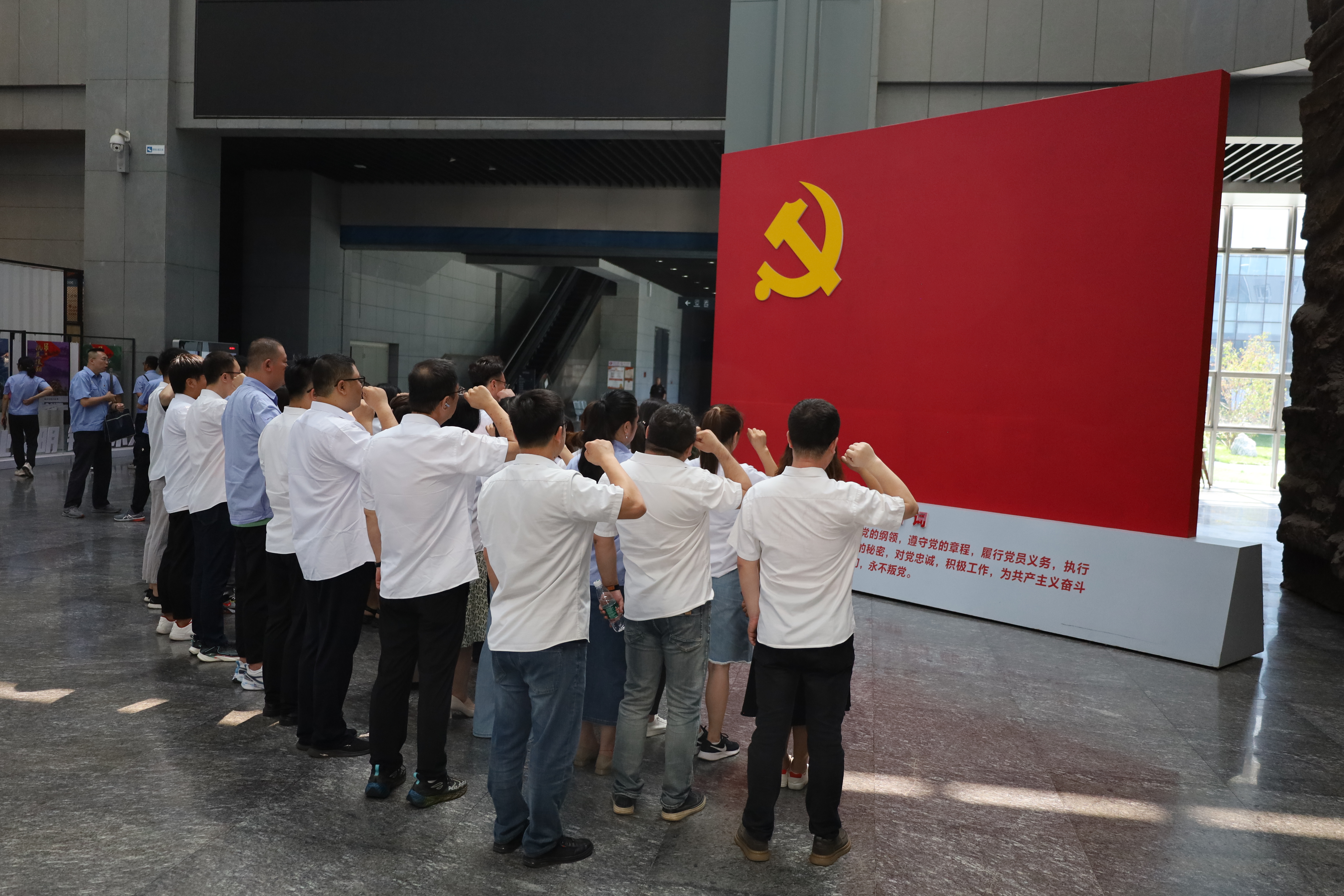 【魯控?cái)?shù)字】慶“七一”踐初心  弘揚(yáng)偉大建黨精神，航宇星科技深化黨建工作引領(lǐng)促發(fā)展附件3.JPG